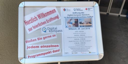 Schild Ankündigung Eröffnungsveranstaltung