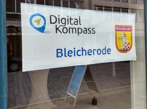 Schild Digital-Kompass Bleicherode